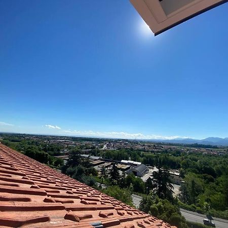 Apartmán Deliziosa Mansarda Con Vista Panoramica Cuneo Exteriér fotografie